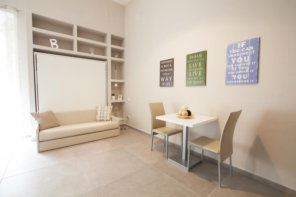 Bovio Prestige Apartments เนเปิลส์ ภายนอก รูปภาพ
