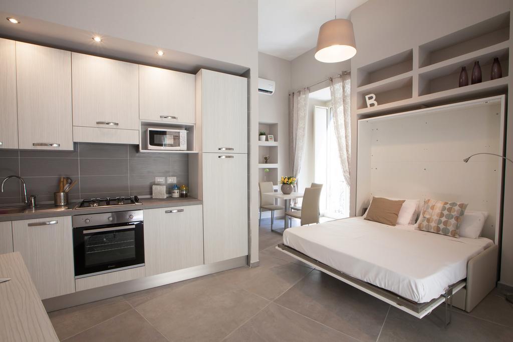 Bovio Prestige Apartments เนเปิลส์ ภายนอก รูปภาพ