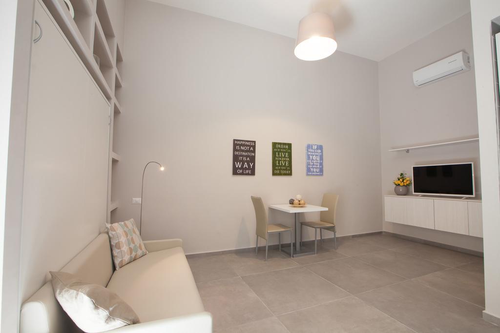 Bovio Prestige Apartments เนเปิลส์ ภายนอก รูปภาพ